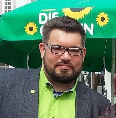 Du möchtest zu deiner Bewerbung ein Bild hochladen? Dann tu dies hier!